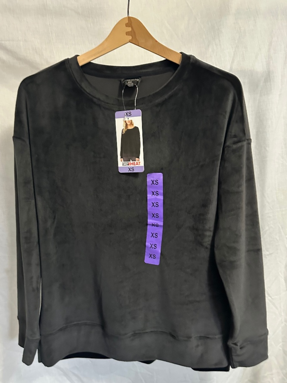 32 Degrees Heat Black Velour Pullover Sweatshirt XS NWT Soft Plush Lounge Top